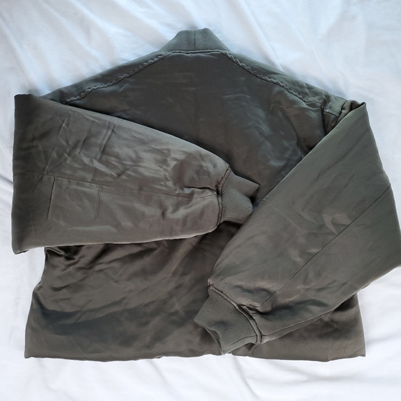 BLANKNYC Oversized Satin Puffer Open Secret Jacket - Picture 16 of 16